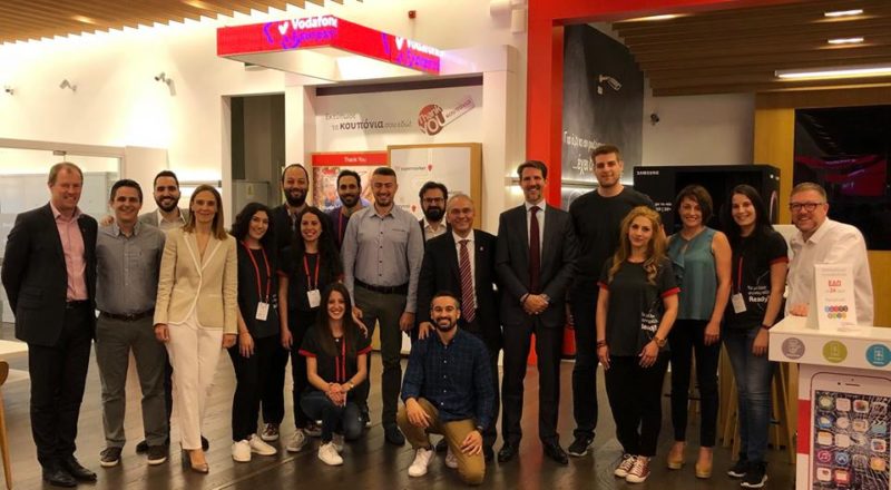 Prince Pavlos and Jonathan Townsend, CEO of The Prince’s Trust, at the Vodafone | The Mall Athens store, where two participants in the Get Into programme are doing their practical training