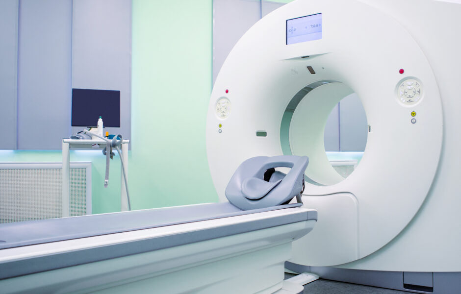 Reconfiguration of the CT room and purchase of equipment for the installation of a CT scanner